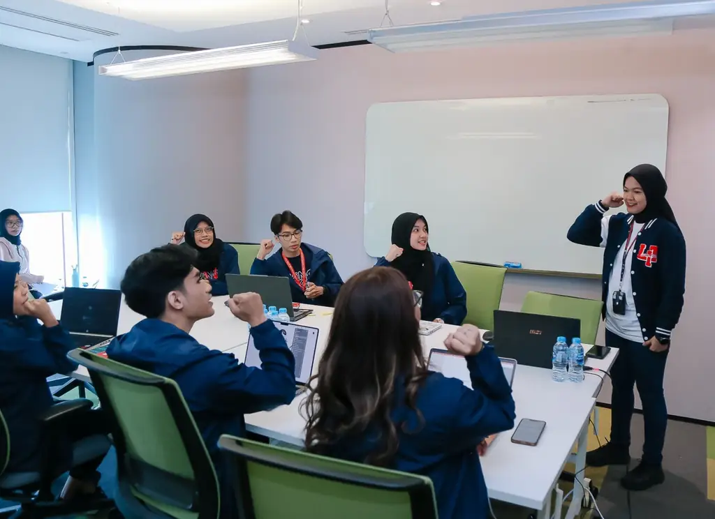 Digistar Class Intern Batch 1 Sukses Cetak 230 Talenta Digital Masa Depan